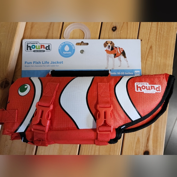 NWT Outward Hound Fun Fish Life Jacket - Picture 1 of 4